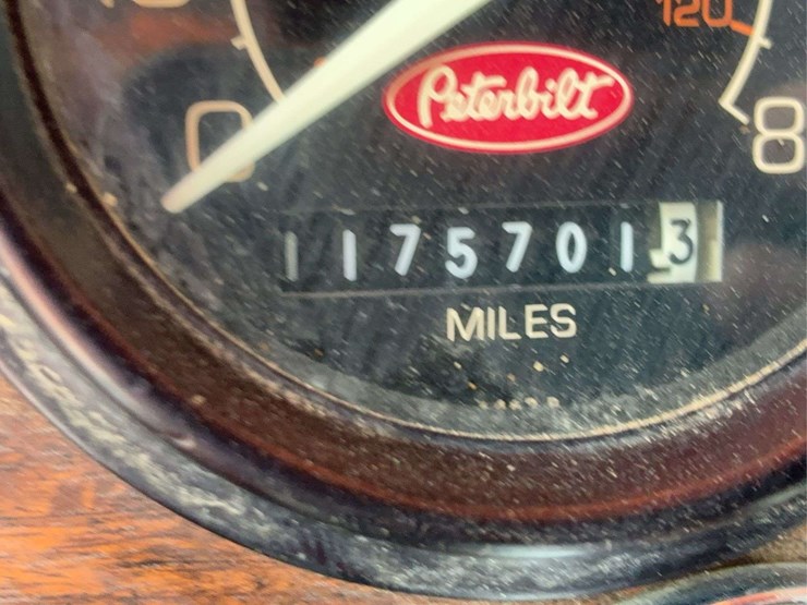 1998-peterbilt-379-image-67