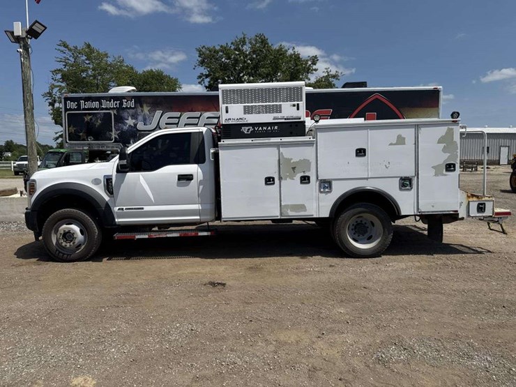2019-ford-f550-image-2