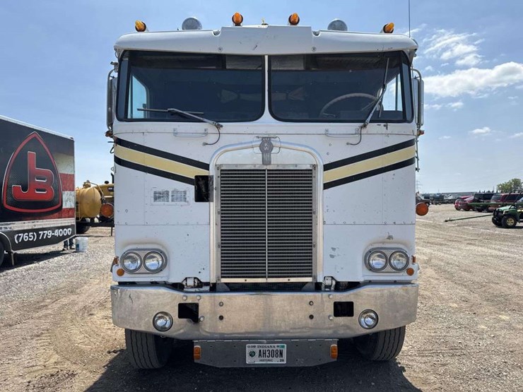 1978-kenworth-k100-image-6
