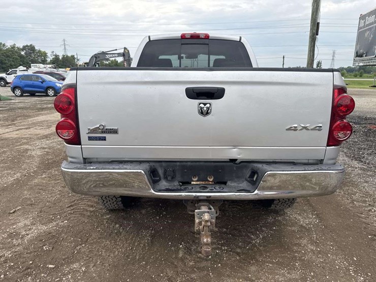 2009-dodge-ram-2500-image-3