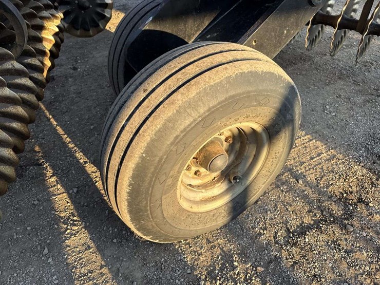 case-ih-330-image-22