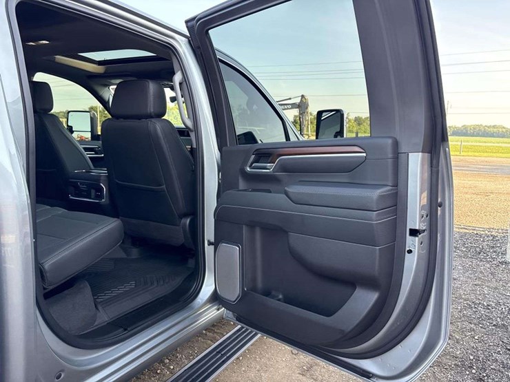 2026-gmc-sierra-2500-image-30