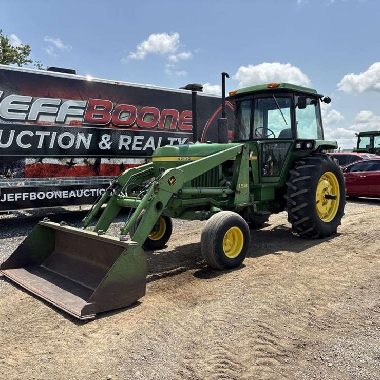 JOHN DEERE 4230