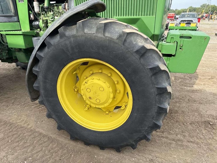 john-deere-4650-image-17