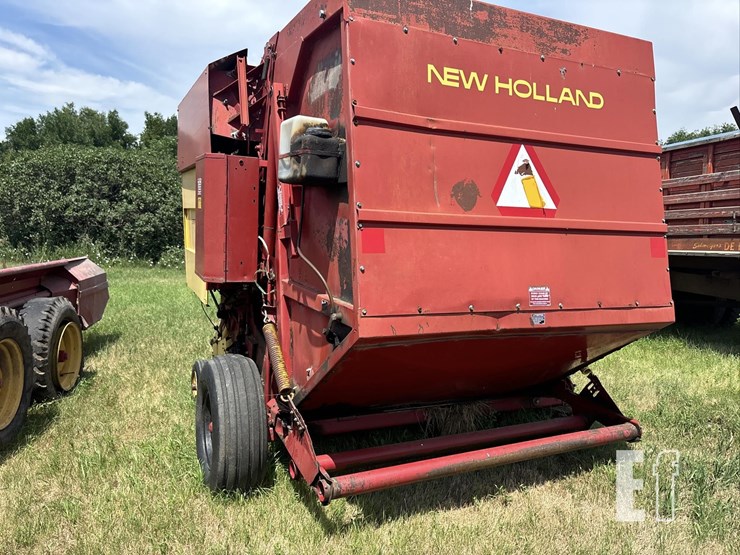 new-holland-855-image-12
