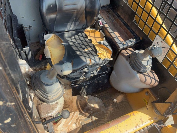 caterpillar-247b-image-14