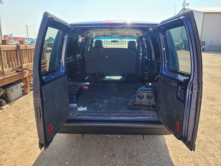 2013-ford-e150-image-9