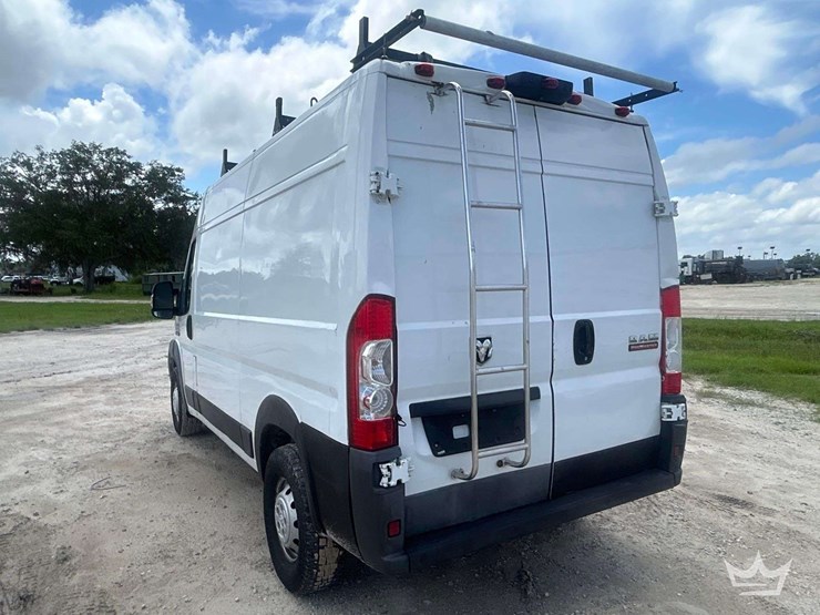 2016-ram-promaster-1500-image-4