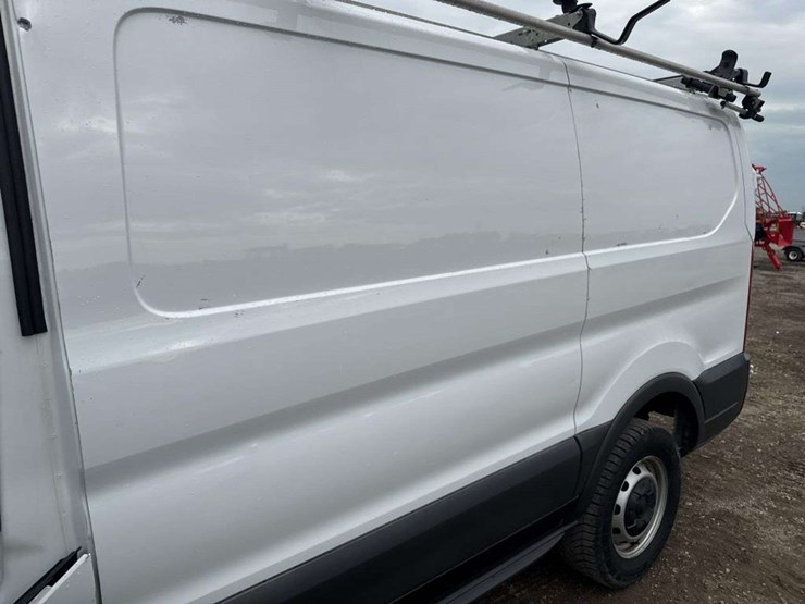 2017-ford-transit-image-7