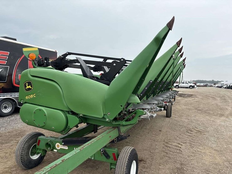 john-deere-608c-image-4