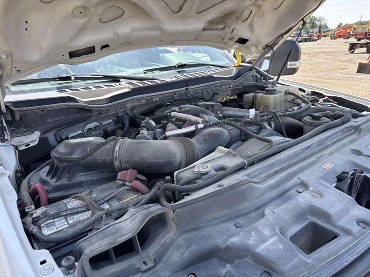 2019-ford-f550-image-27