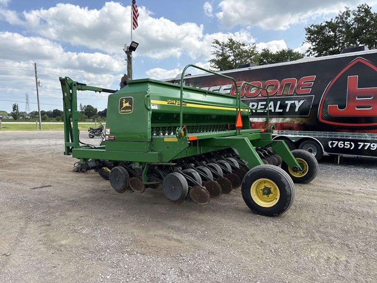 john-deere-1560-image-2