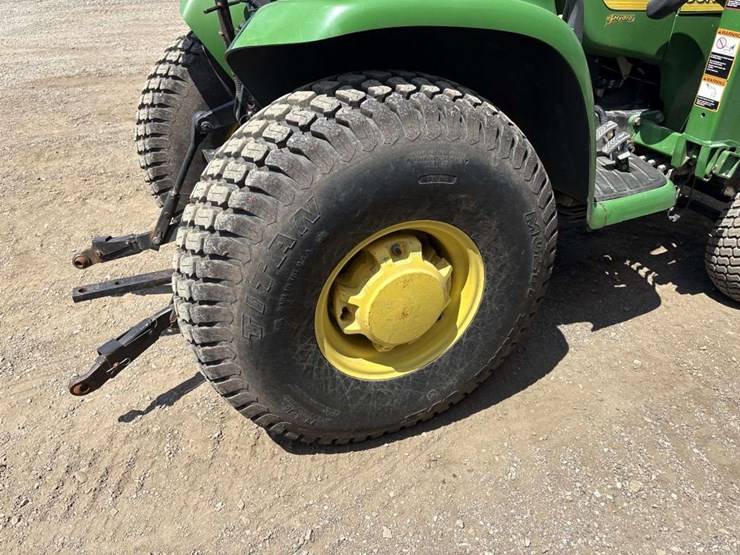 john-deere-4210-image-9