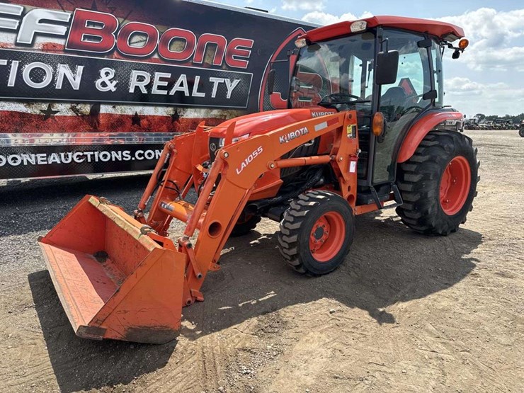 kubota-5460-tractor-image-1