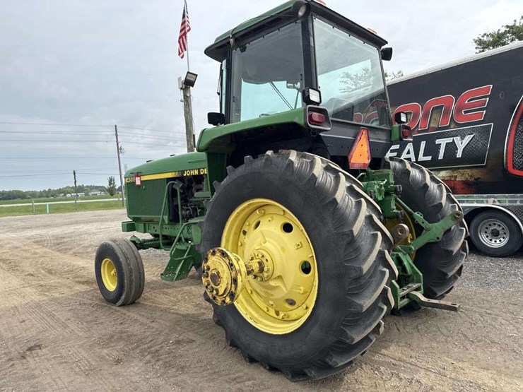 john-deere-4560-image-2