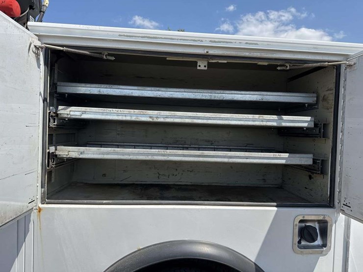 2019-ford-f550-image-15