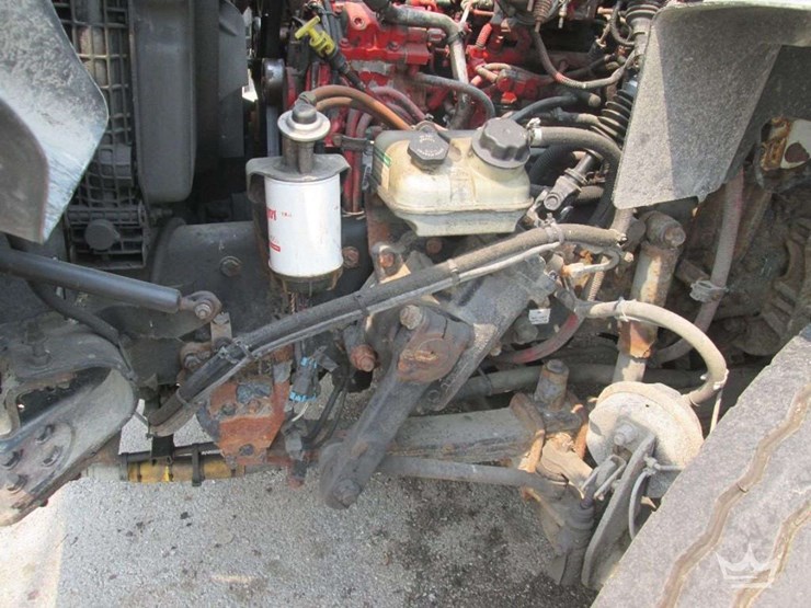 2015-freightliner-108sd-image-15