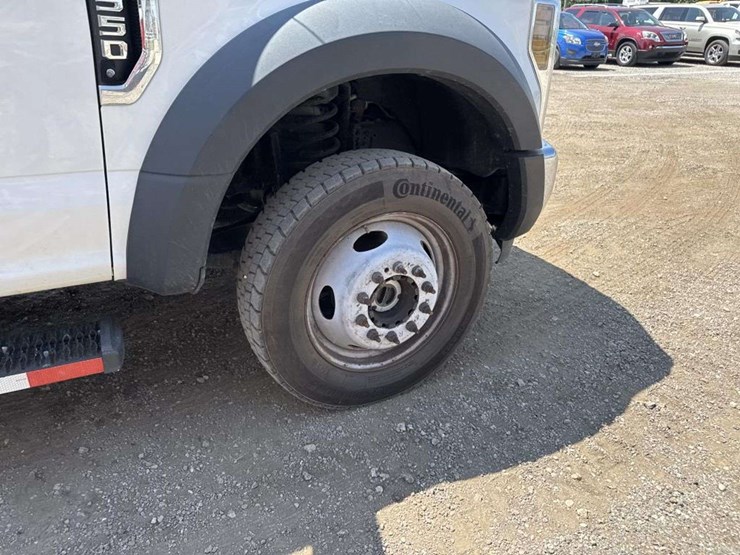 2019-ford-f550-image-11