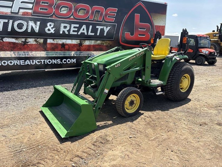 john-deere-4210-image-1