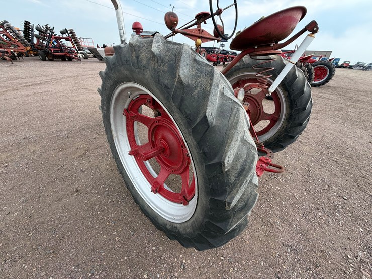1948-ihc-farmall-h-tractor-image-18
