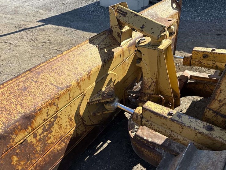 1998-caterpillar-d4c-xl-image-7