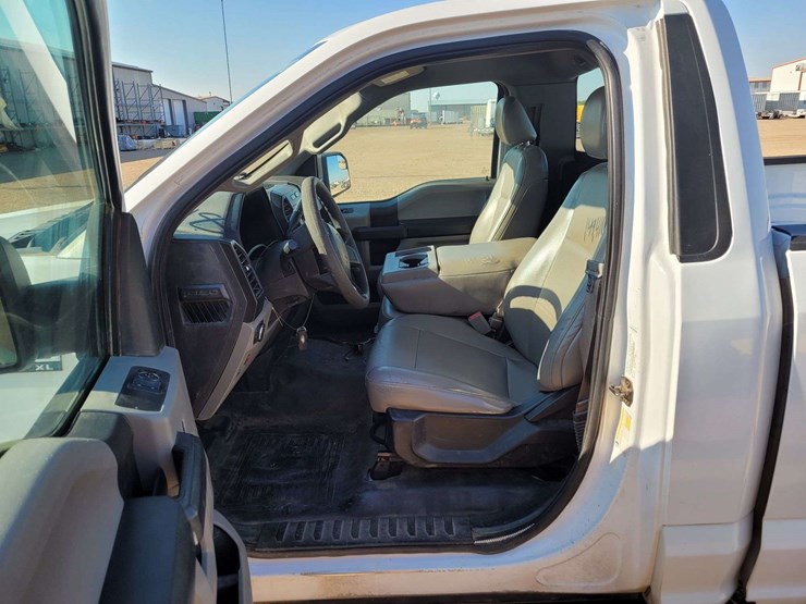 2017-ford-f150-image-12
