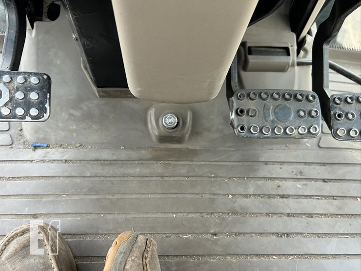 john-deere-6175r-image-67