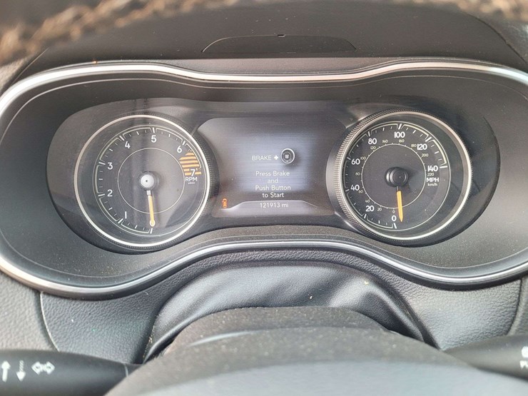 2019-jeep-cherokee-limited-image-13