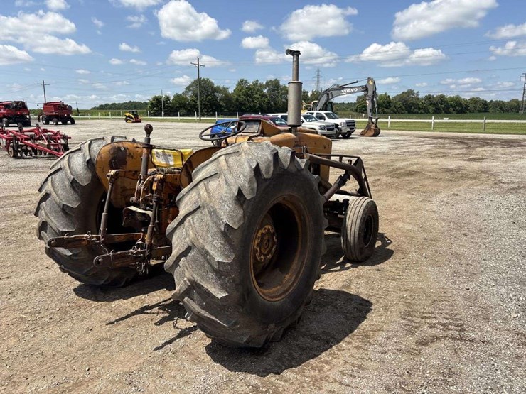 minneapolis-moline-445-image-5