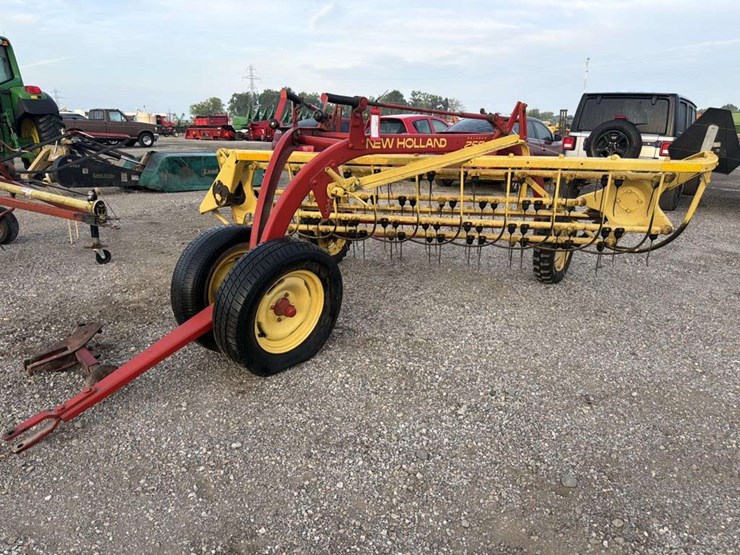 new-holland-256-image-1