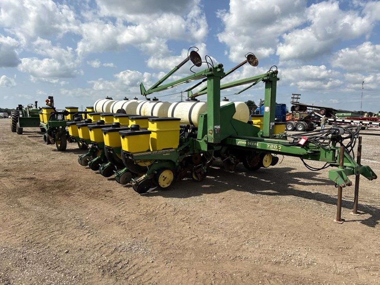 john-deere-7200-image-5