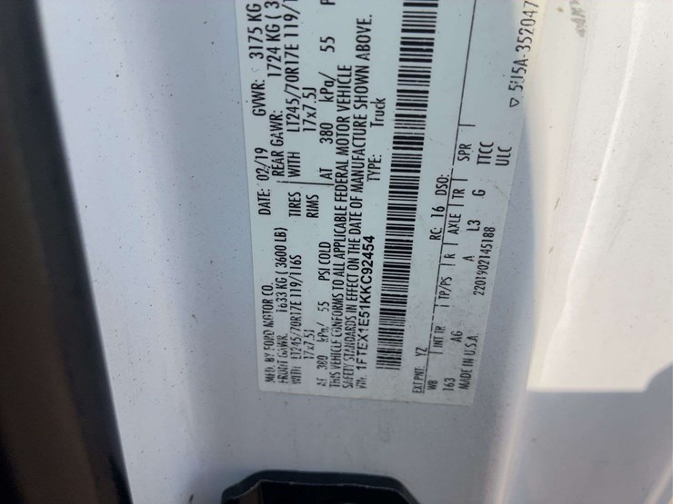 2019-ford-f150-lariat-image-41