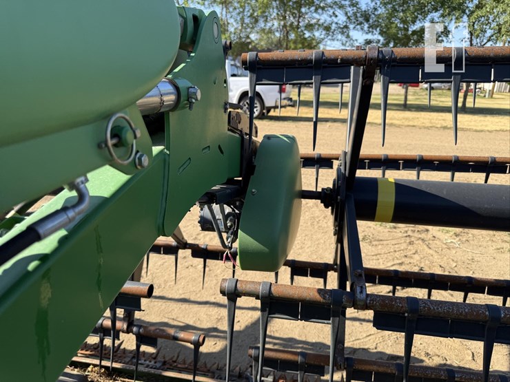 2010-john-deere-640d-image-33