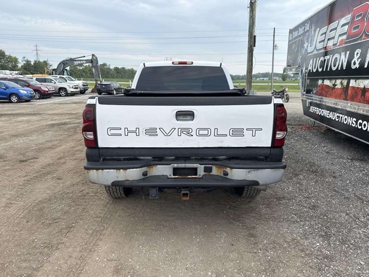 2007-chevrolet-1500-image-3