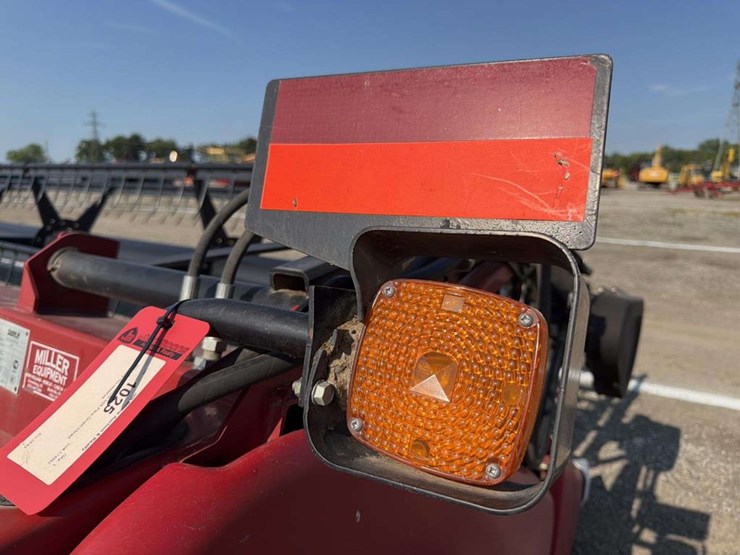 2011-case-ih-3020-image-8