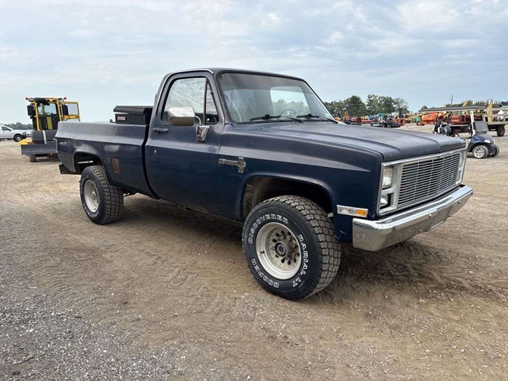 1986-chevrolet-custom-deluxe-20-image-6