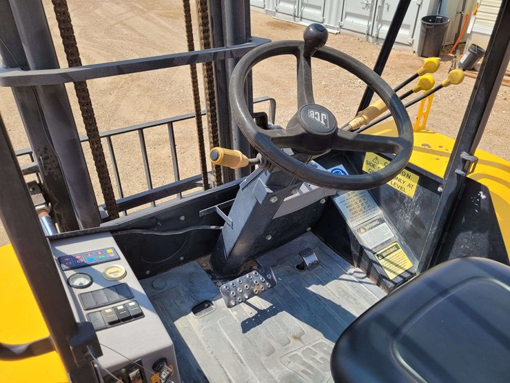 2009-jcb-930-image-14