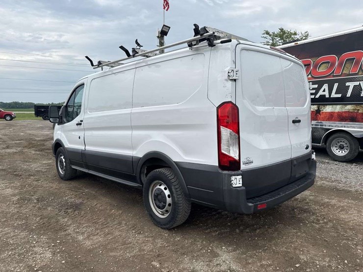 2017-ford-transit-image-2