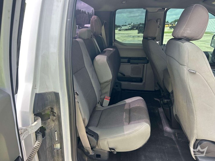2020-ford-f150-image-23