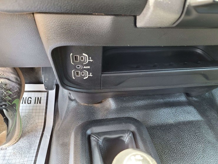 2019-dodge-3500-image-19