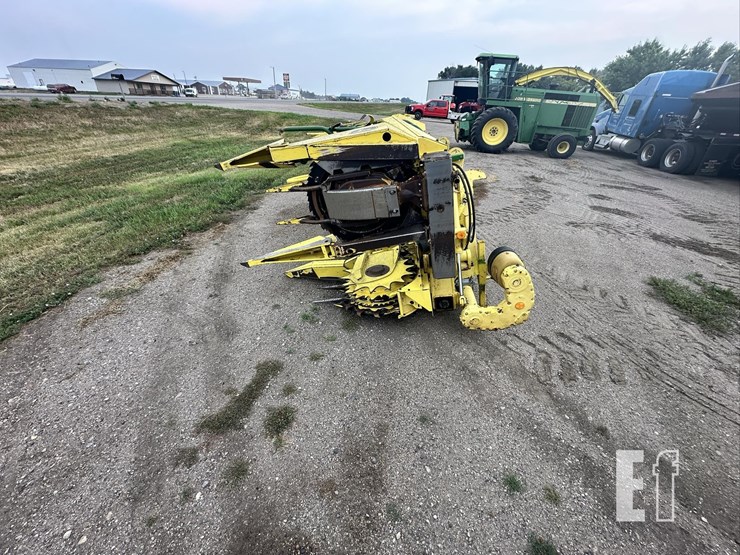 2003-john-deere-686-image-8