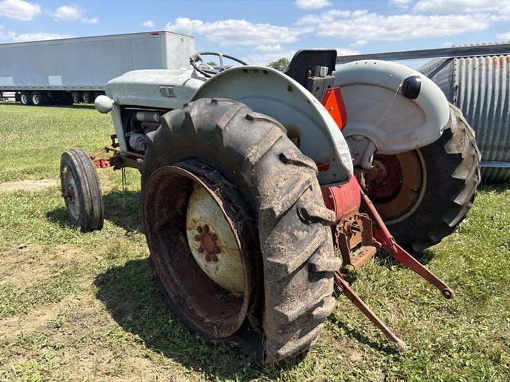 ford-800-image-5