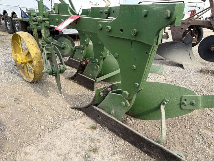 john-deere-813-image-2