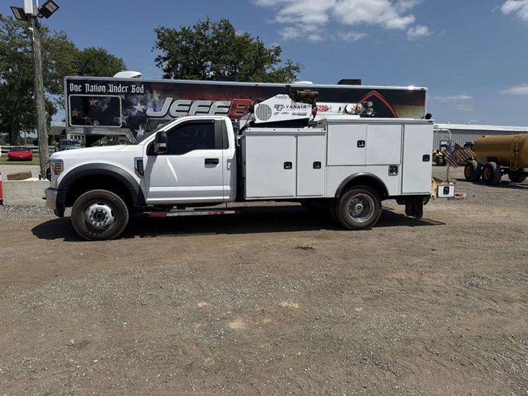 2019-ford-f550-image-2