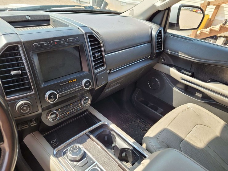 2019-ford-expedition-limited-image-15