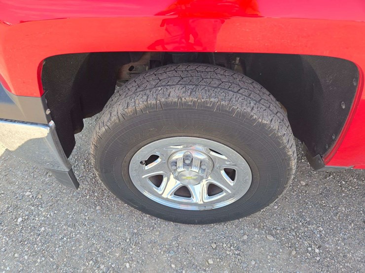 2015-chevrolet-silverado-1500-ls-image-7