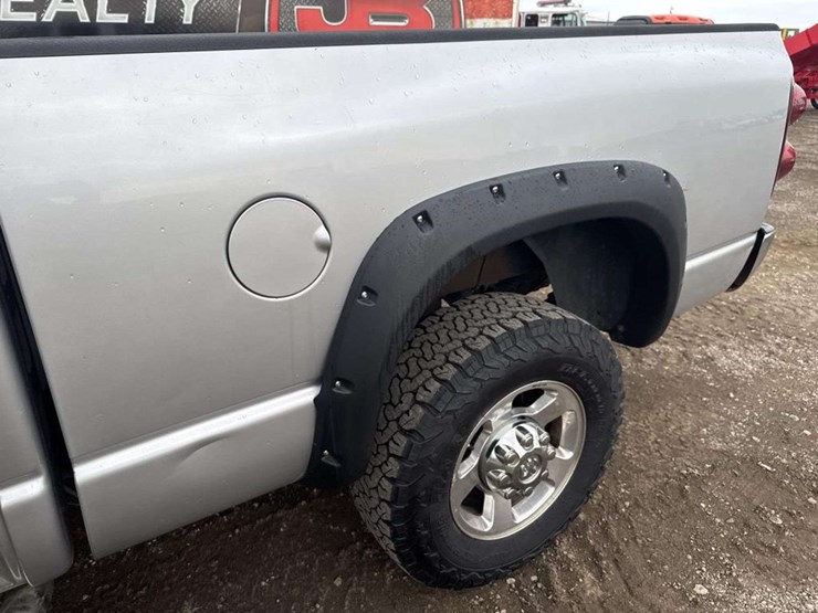 2009-dodge-ram-2500-image-16