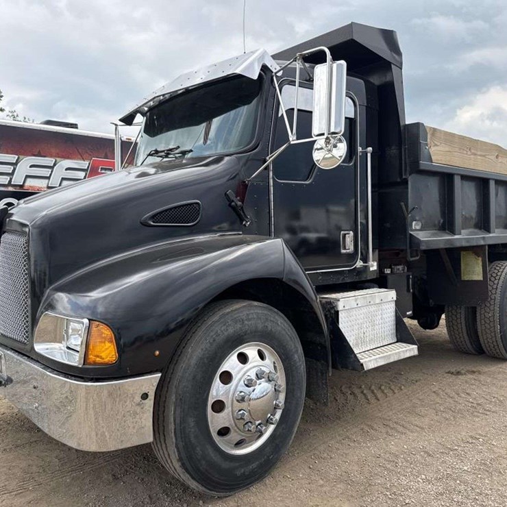 1998 KENWORTH T300