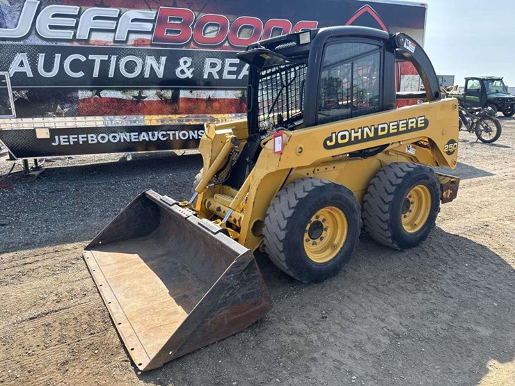 john-deere-250-image-1
