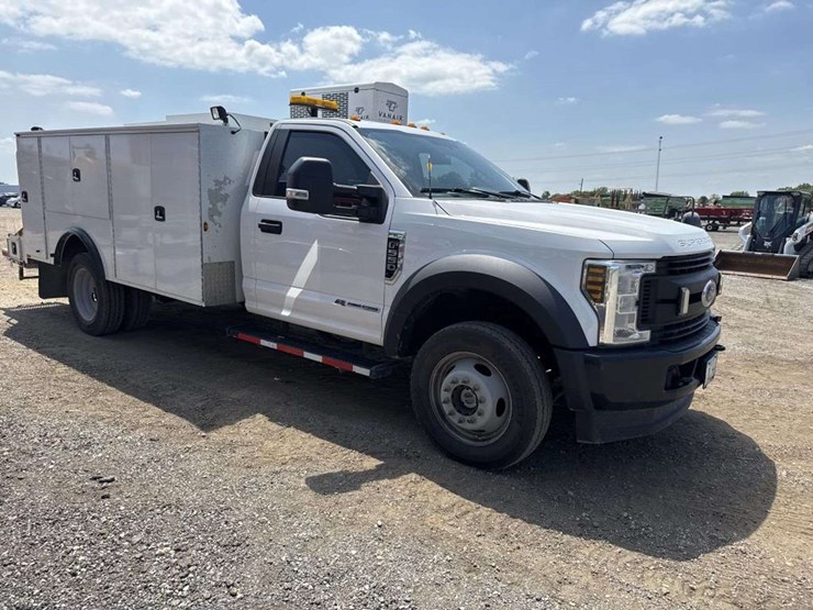 2019-ford-f550-image-6